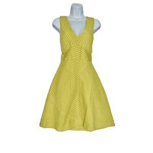 J. Crew Dress Size 4 Yellow Sleeveless V-Neck Pleated A-Line Lined Above Knee